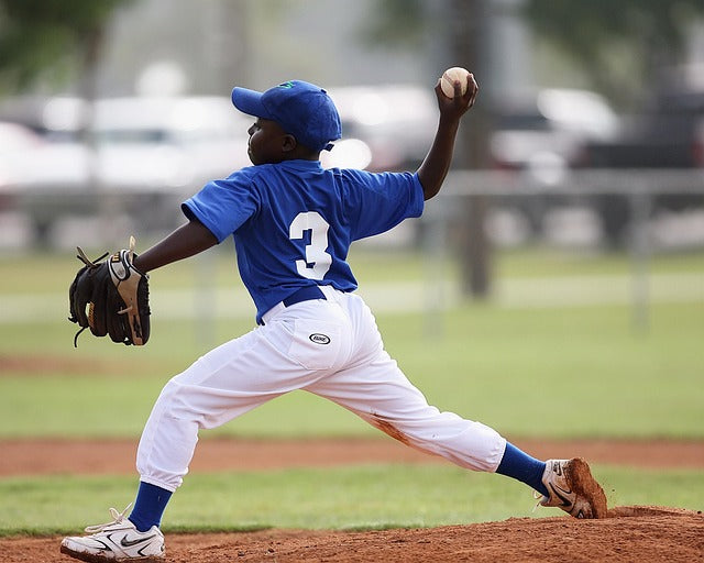 youth baseball pitcher